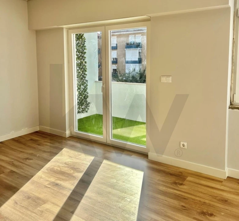 Apartamento T2 para Venda em Barcarena Foto 7