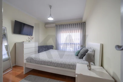 Apartamento T3 para Venda em Poiares (Santo Andre)