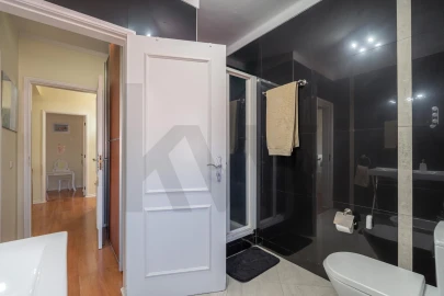 Apartamento T3 para Venda em Poiares (Santo Andre)