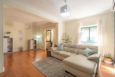 Apartamento T3 para Venda em Poiares (Santo Andre)