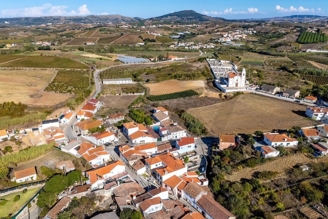 Moradia T3 para Venda em Azueira e Sobral da Abelheira Foto 16