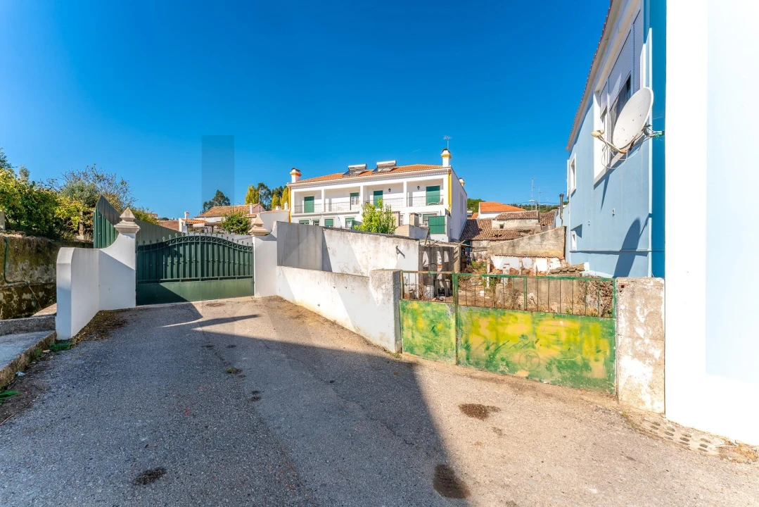 Moradia T3 para Venda em Azueira e Sobral da Abelheira Foto 4