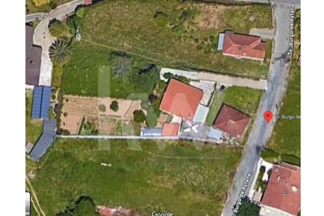 Moradia T2 para Venda em Arrifana Foto 9