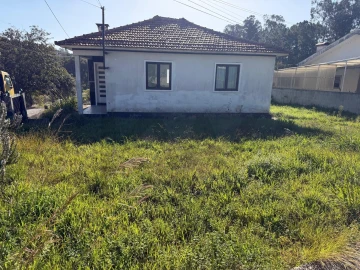 Moradia T2 para Venda em Arrifana