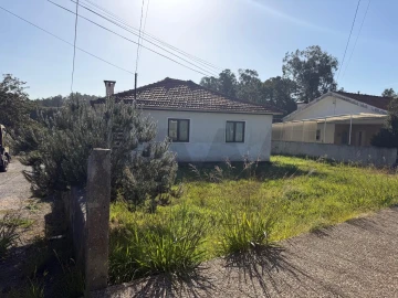 Moradia T2 para Venda em Arrifana