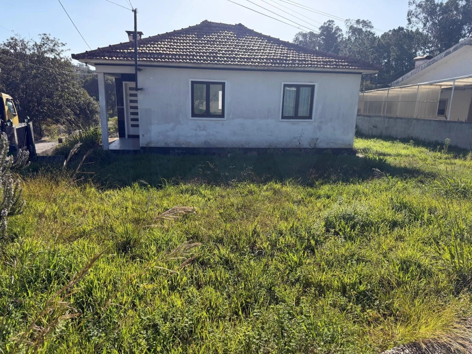 Moradia T2 para Venda em Arrifana Foto 10