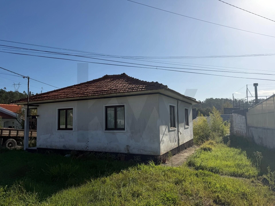 Moradia T2 para Venda em Arrifana Foto 13