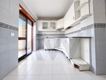 Apartamento T2 para Venda em Tavarede