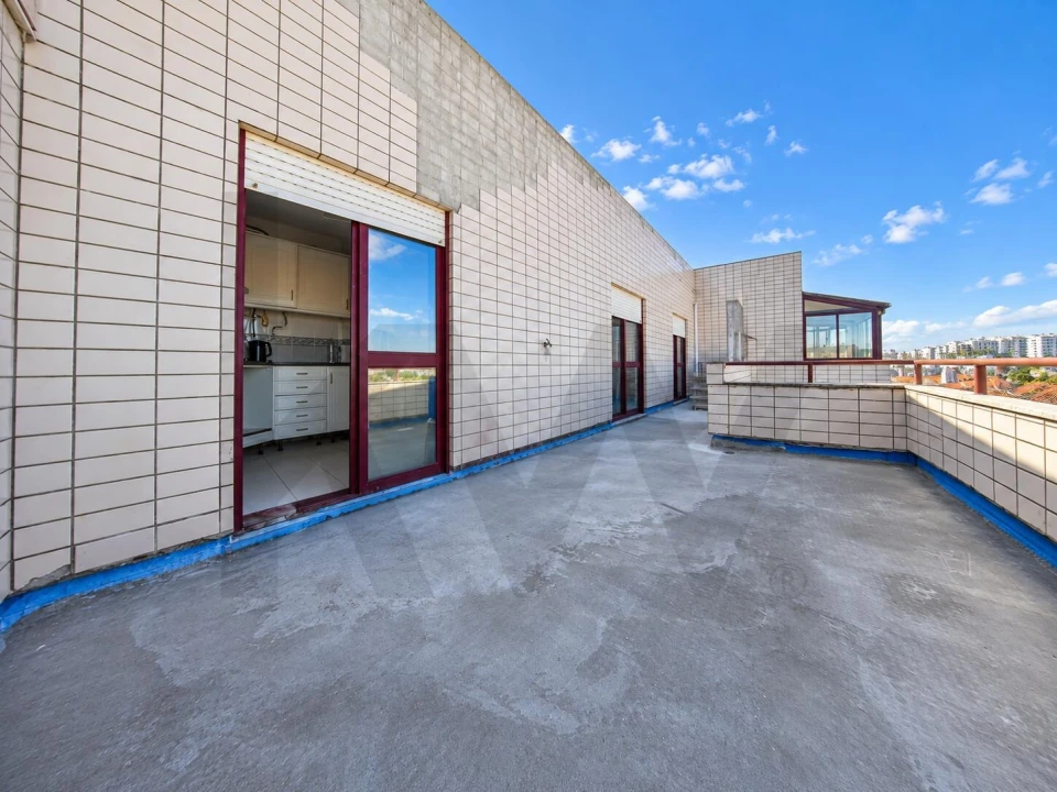 Apartamento T2 para Venda em Tavarede Foto 1
