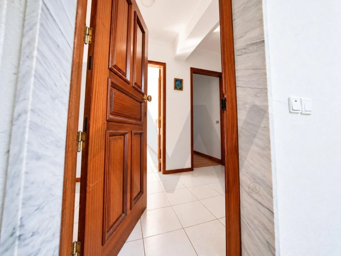 Apartamento T2 para Venda em Tavarede Foto 6