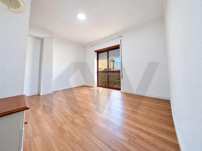 Apartamento T2 para Venda em Tavarede Foto 21