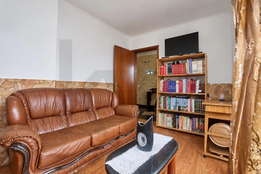 Moradia T4 para Venda em Relva Foto 12