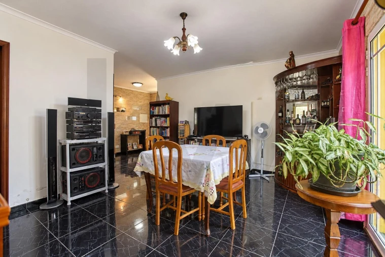 Moradia T4 para Venda em Relva Foto 10