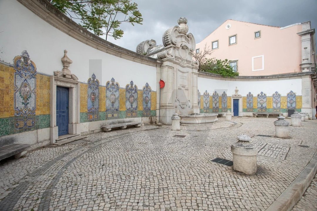 Apartamento T5 para Venda em Alcantara Foto 3