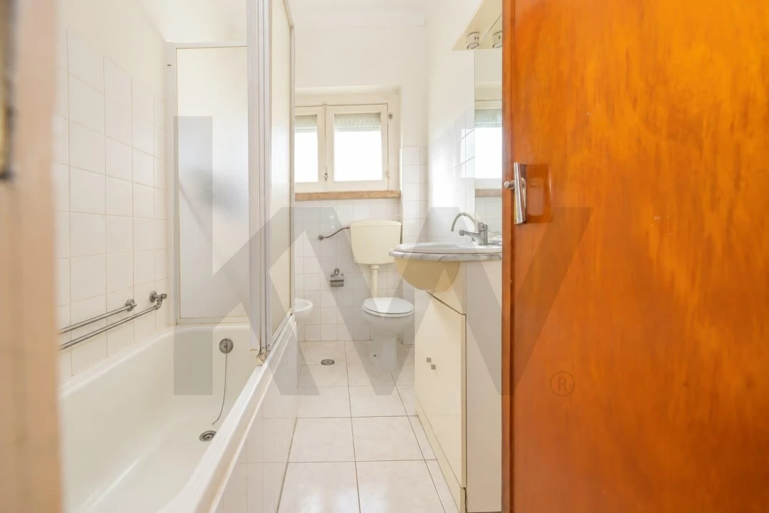 Apartamento T2 para Venda em Caparica e Trafaria Foto 13