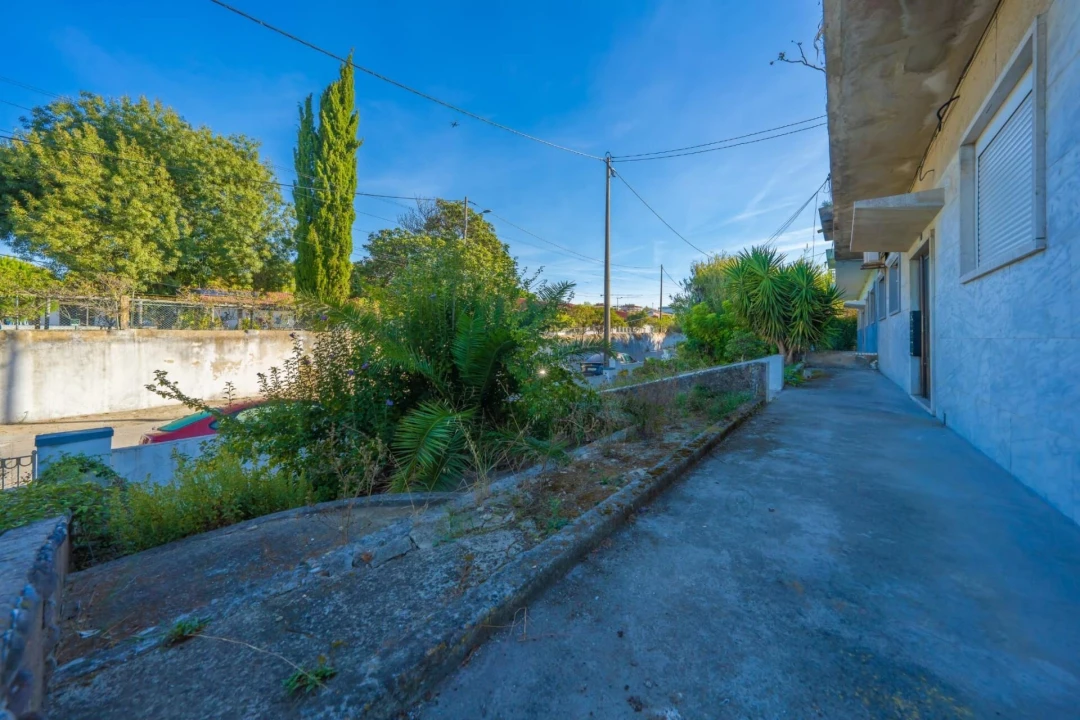 Apartamento T2 para Venda em Caparica e Trafaria Foto 7