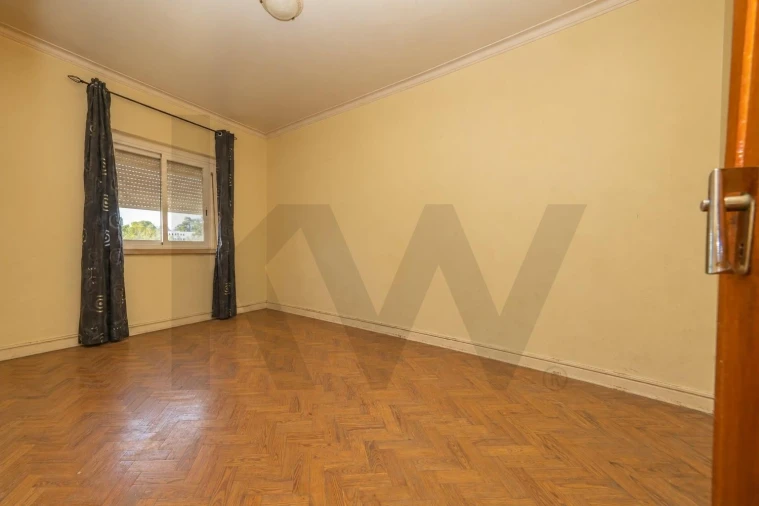 Apartamento T2 para Venda em Caparica e Trafaria Foto 16