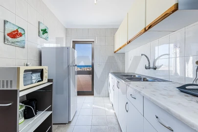 Apartamento T2 para Arrendamento em Armação de Pera