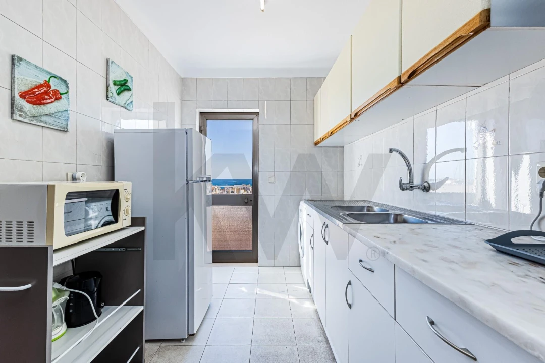 Apartamento T2 para Arrendamento em Armação de Pera Foto 12