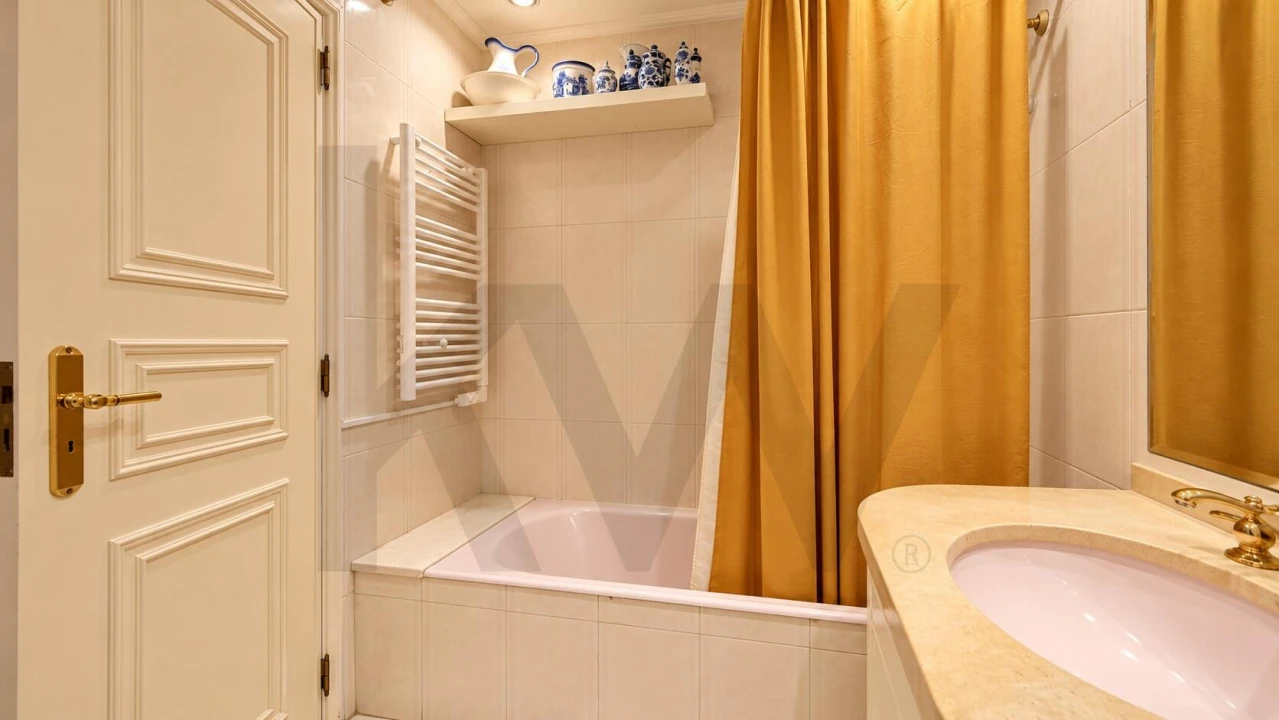 Apartamento T4 para Venda em São Domingos de Benfica Foto 13