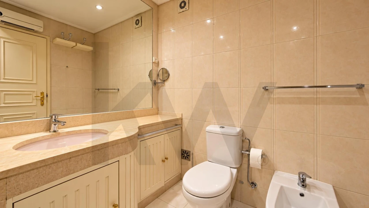Apartamento T4 para Venda em São Domingos de Benfica Foto 14