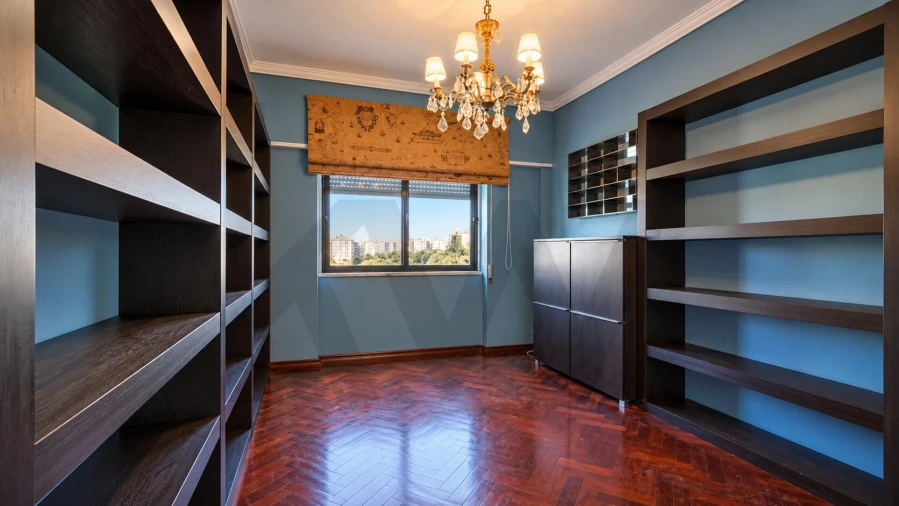 Apartamento T4 para Venda em São Domingos de Benfica Foto 17