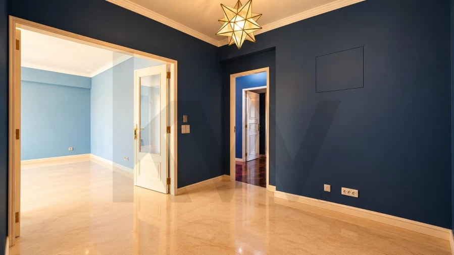 Apartamento T4 para Venda em São Domingos de Benfica Foto 4
