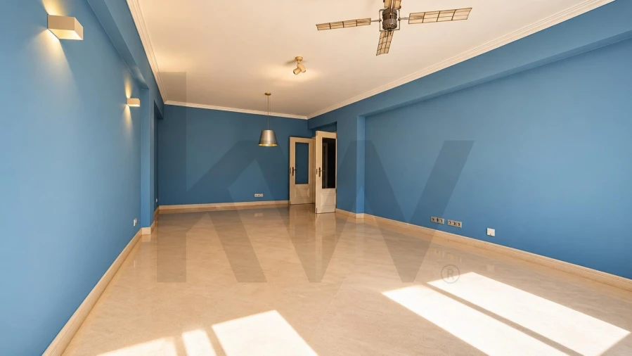 Apartamento T4 para Venda em São Domingos de Benfica Foto 2