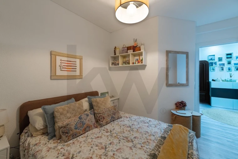 Apartamento T2 para Venda em Costa da Caparica Foto 3