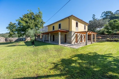 Moradia T5 para Venda em Montaria