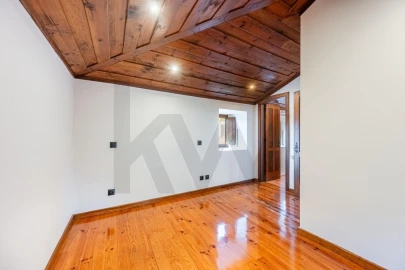 Moradia T5 para Venda em Montaria