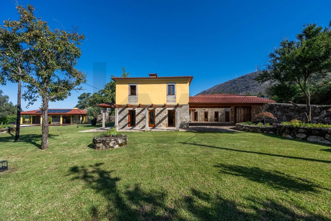 Moradia T5 para Venda em Montaria Foto 32