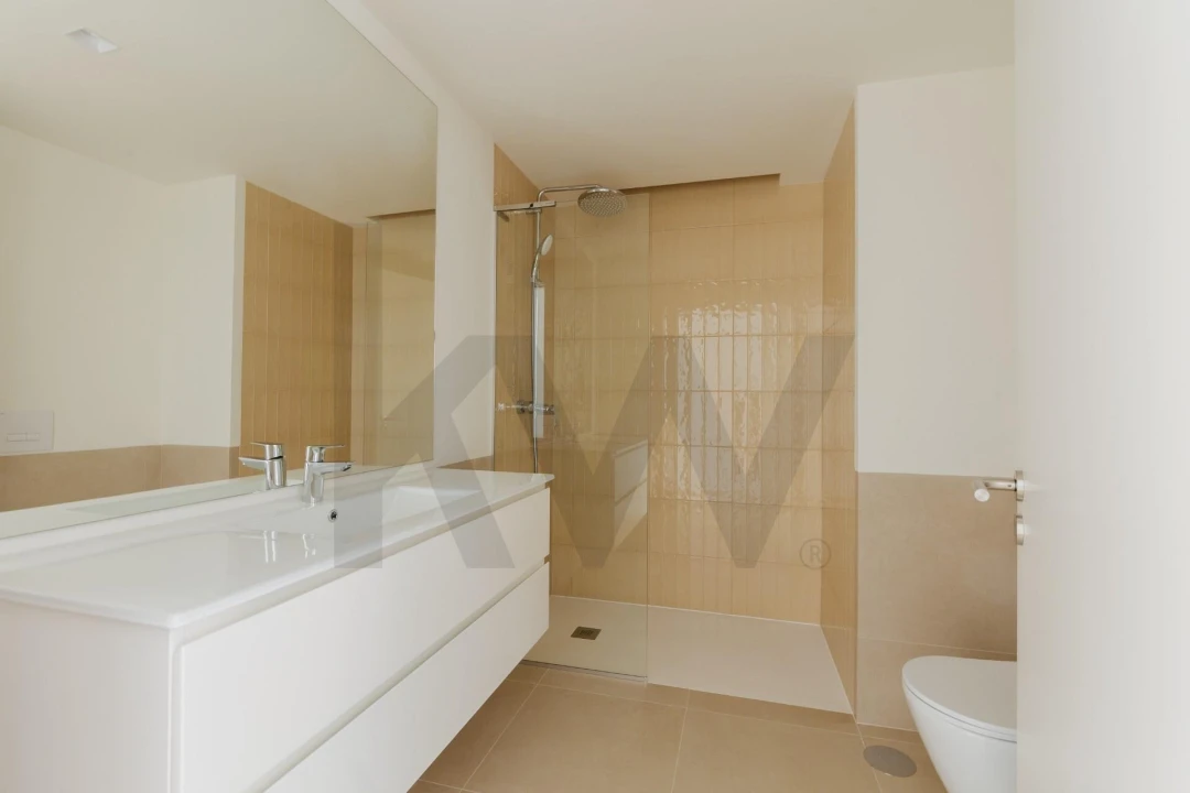 Apartamento T2 para Arrendamento em Santa Clara Foto 32