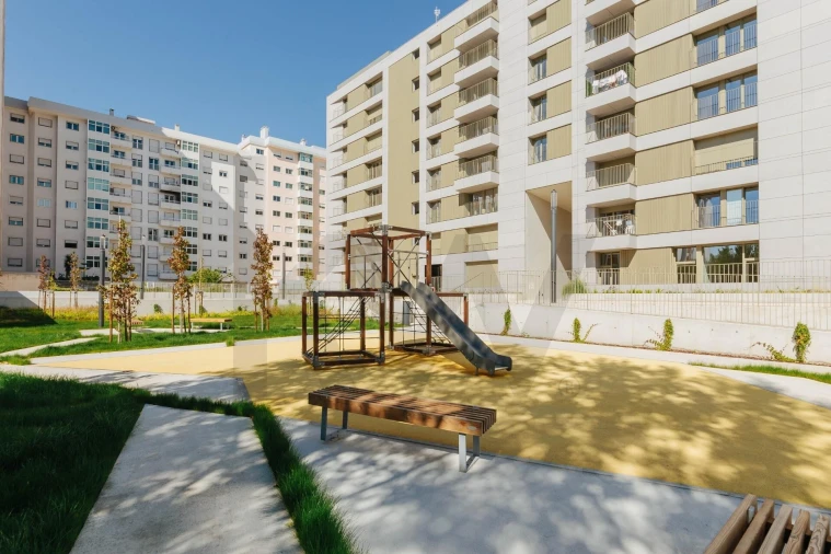 Apartamento T2 para Arrendamento em Santa Clara Foto 48