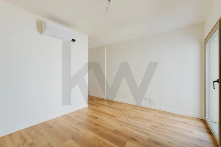 Apartamento T2 para Arrendamento em Santa Clara Foto 28