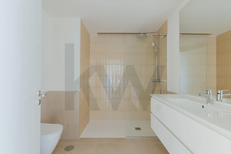 Apartamento T2 para Arrendamento em Santa Clara Foto 24
