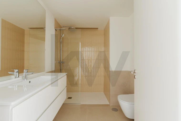 Apartamento T2 para Arrendamento em Santa Clara Foto 31