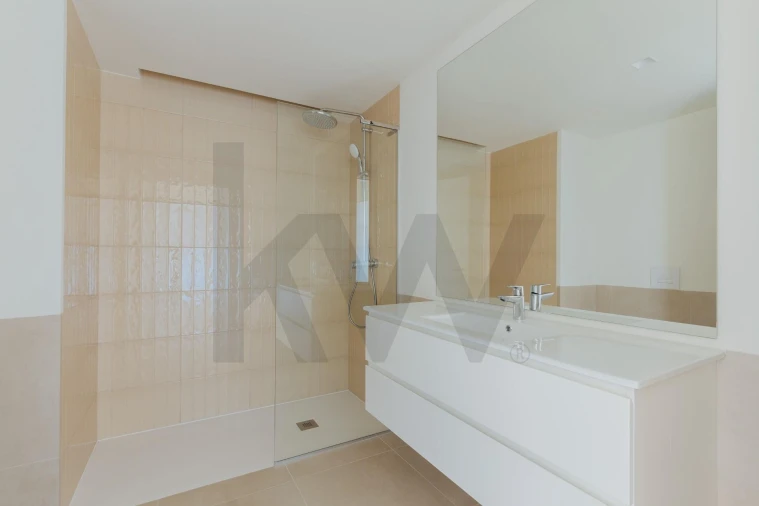 Apartamento T2 para Arrendamento em Santa Clara Foto 25