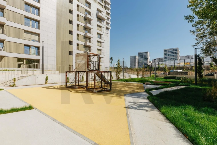 Apartamento T2 para Arrendamento em Santa Clara Foto 47