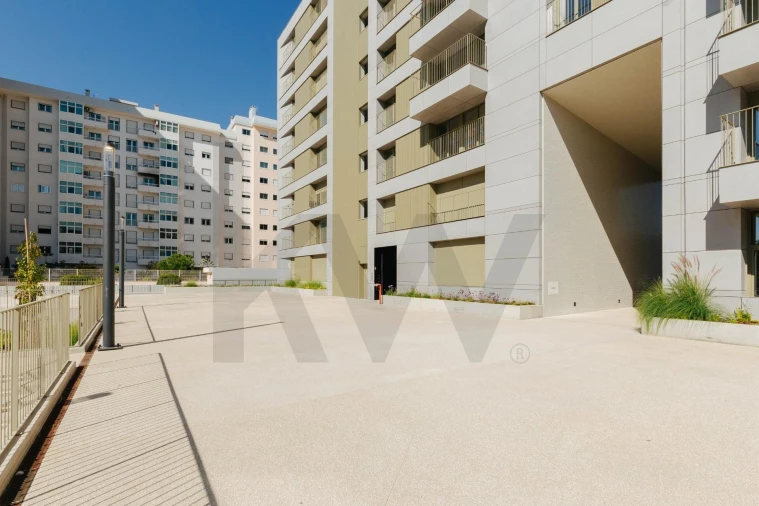 Apartamento T2 para Arrendamento em Santa Clara Foto 44