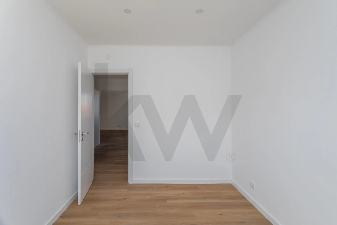 Apartamento T1 para Venda em Venteira Foto 2
