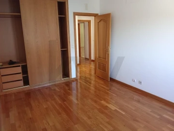 Apartamento T3 para Venda em Algés, Linda-A-Velha e Cruz Quebrada-Dafundo