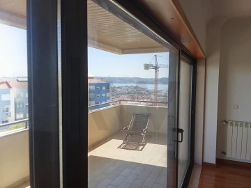 Apartamento T3 para Venda em Algés, Linda-A-Velha e Cruz Quebrada-Dafundo
