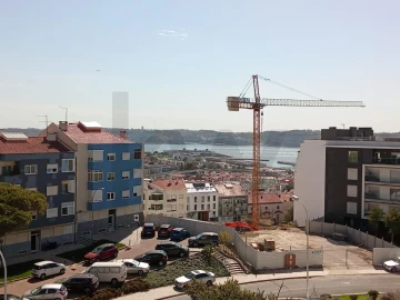 Apartamento T3 para Venda em Algés, Linda-A-Velha e Cruz Quebrada-Dafundo