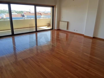Apartamento T3 para Venda em Algés, Linda-A-Velha e Cruz Quebrada-Dafundo