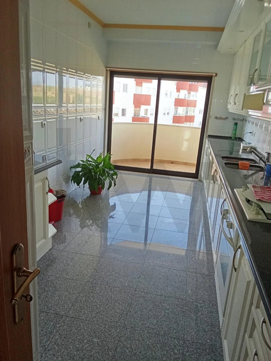 Apartamento T3 para Venda em Algés, Linda-A-Velha e Cruz Quebrada-Dafundo Foto 29