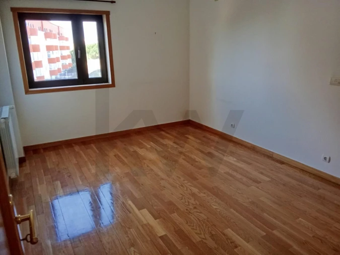 Apartamento T3 para Venda em Algés, Linda-A-Velha e Cruz Quebrada-Dafundo Foto 24