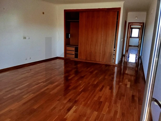 Apartamento T3 para Venda em Algés, Linda-A-Velha e Cruz Quebrada-Dafundo Foto 8