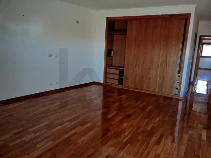 Apartamento T3 para Venda em Algés, Linda-A-Velha e Cruz Quebrada-Dafundo Foto 16