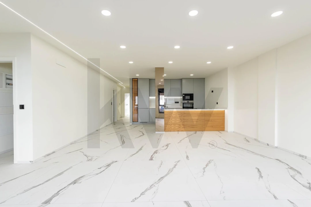 Apartamento T3 para Venda em Rio de Mouro Foto 2
